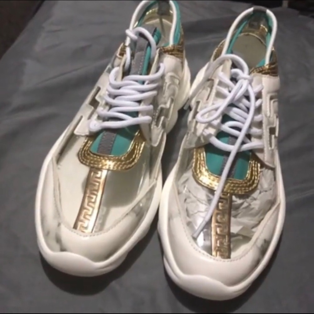 Women’s shoes